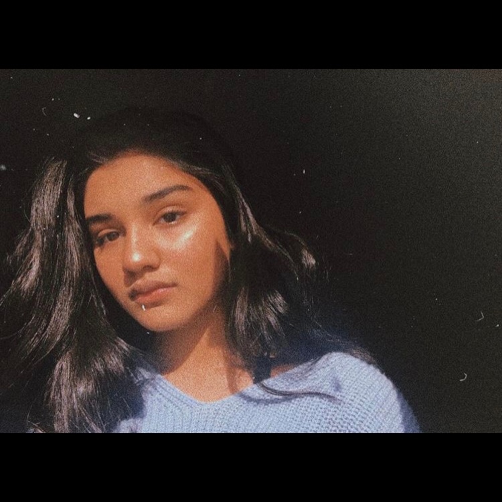 Meet your Posher, Hira